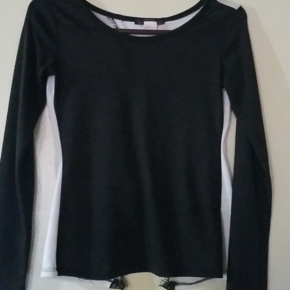 Split back top - Picture 2 of 3